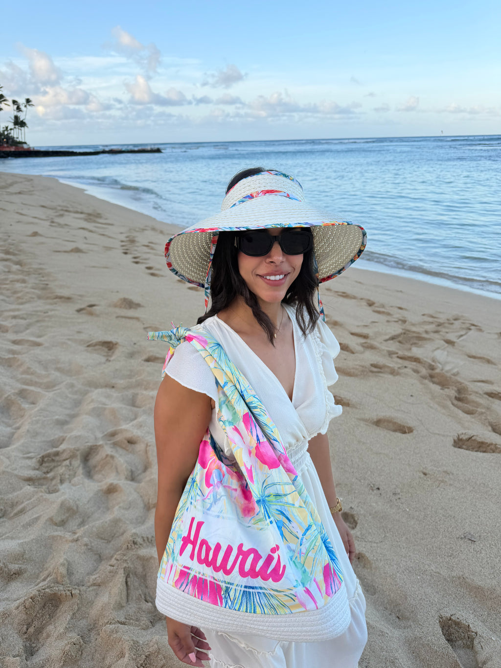 Ella Lux Hawai'i Tropic Bloom Tote Bag