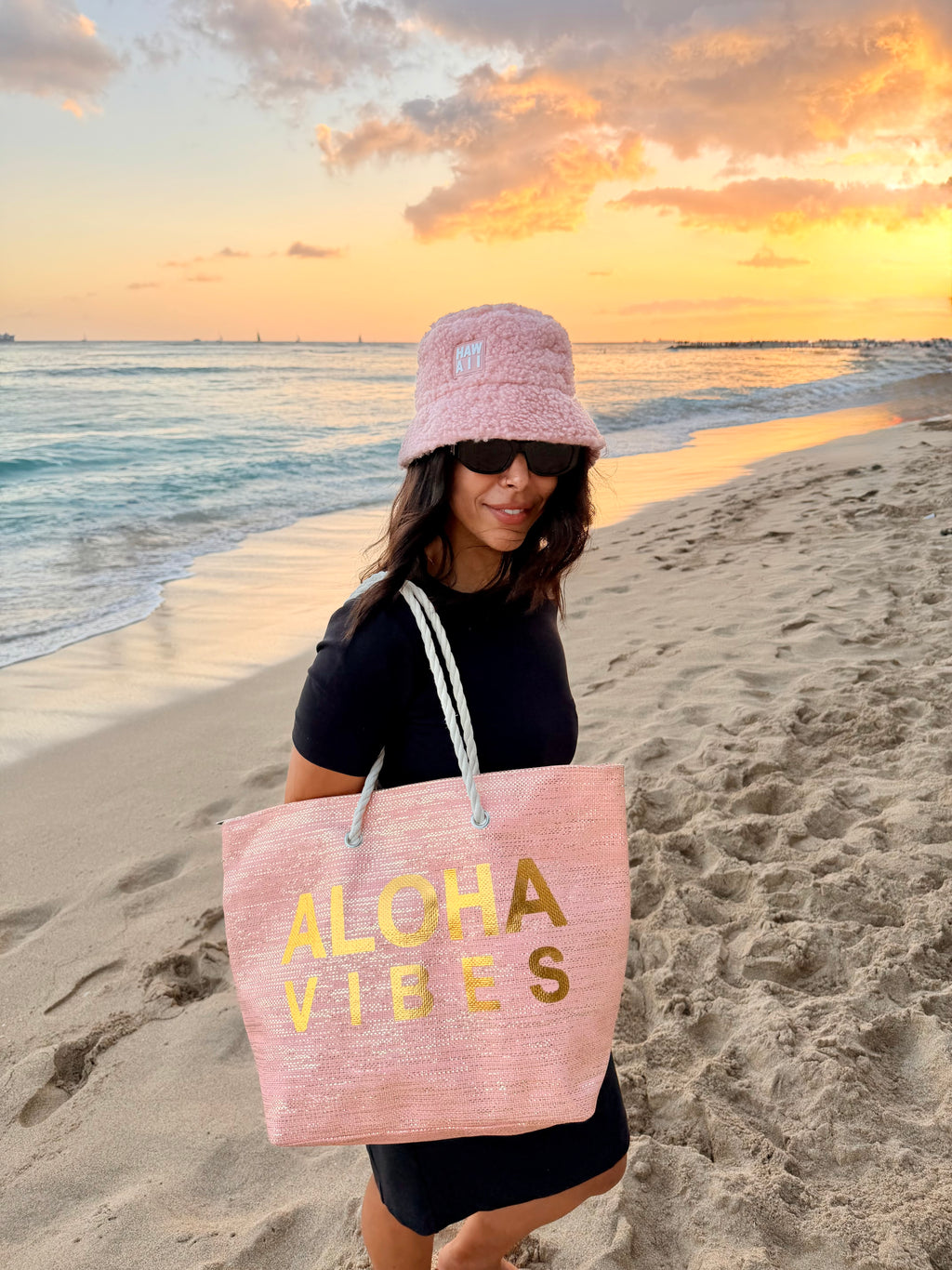 Aloha Vibes Hawai’i Large Tote Bag